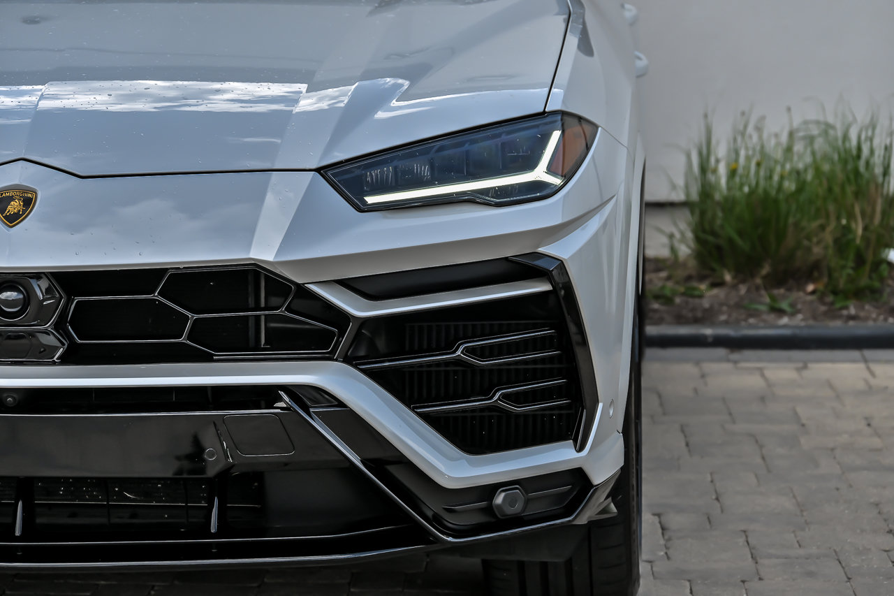 Used 2022 Lamborghini Urus AWD/4WD image 5