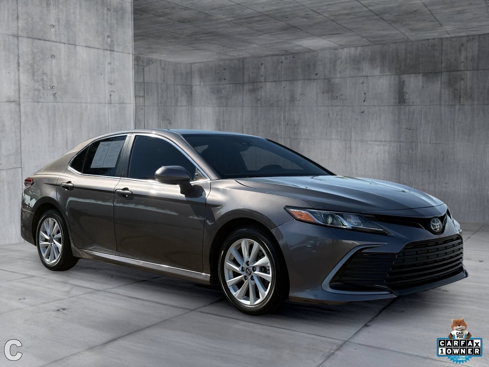 Used 2024 Toyota Camry LE FWD image 9
