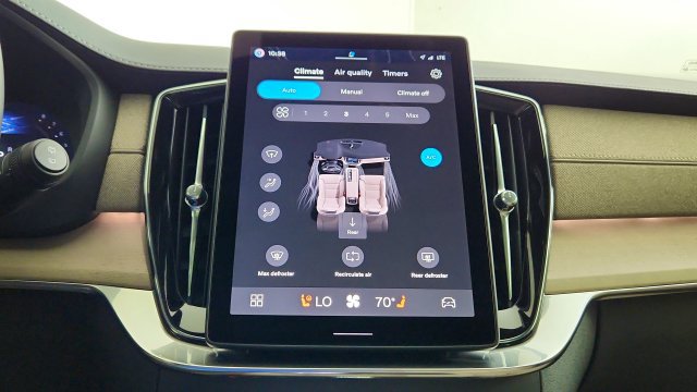 New 2027 Volvo XC90 B6 Ultra AWD/4WD image 22