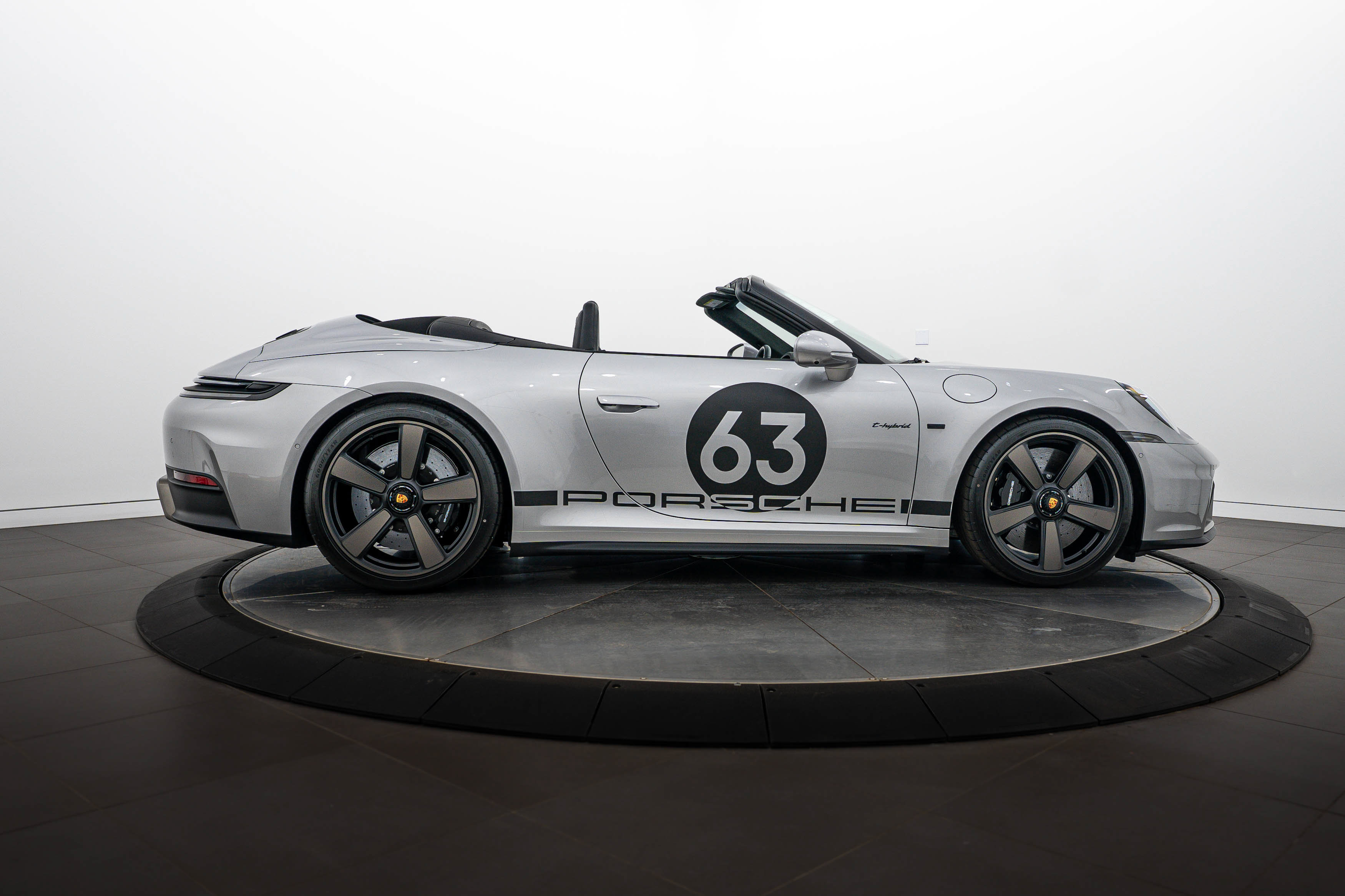 Certified 2026 Porsche 911 GTS RWD image 8