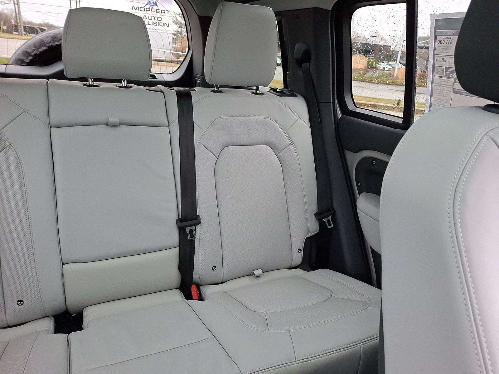 New 2026 Land Rover Defender 110 X-Dynamic SE AWD/4WD image 17