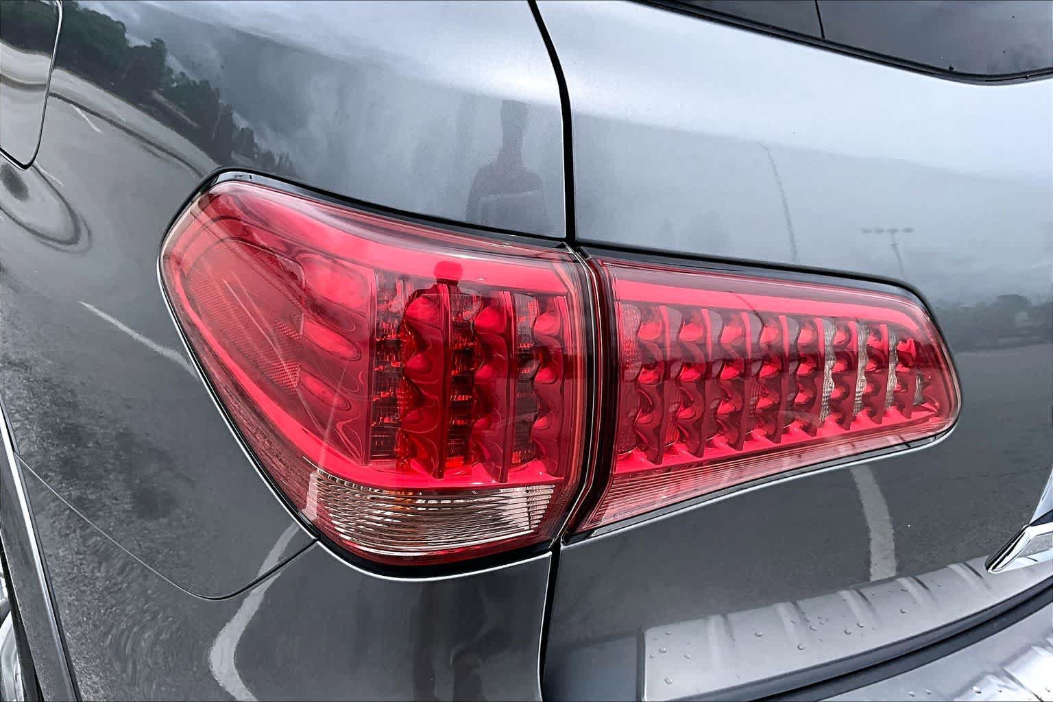 Used 2015 INFINITI QX80 4WD w/ Theater Package image 29