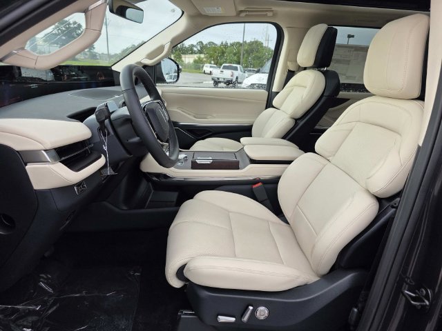 New 2027 Lincoln Navigator L Reserve w/ Jet Appearance Package RWD image 8
