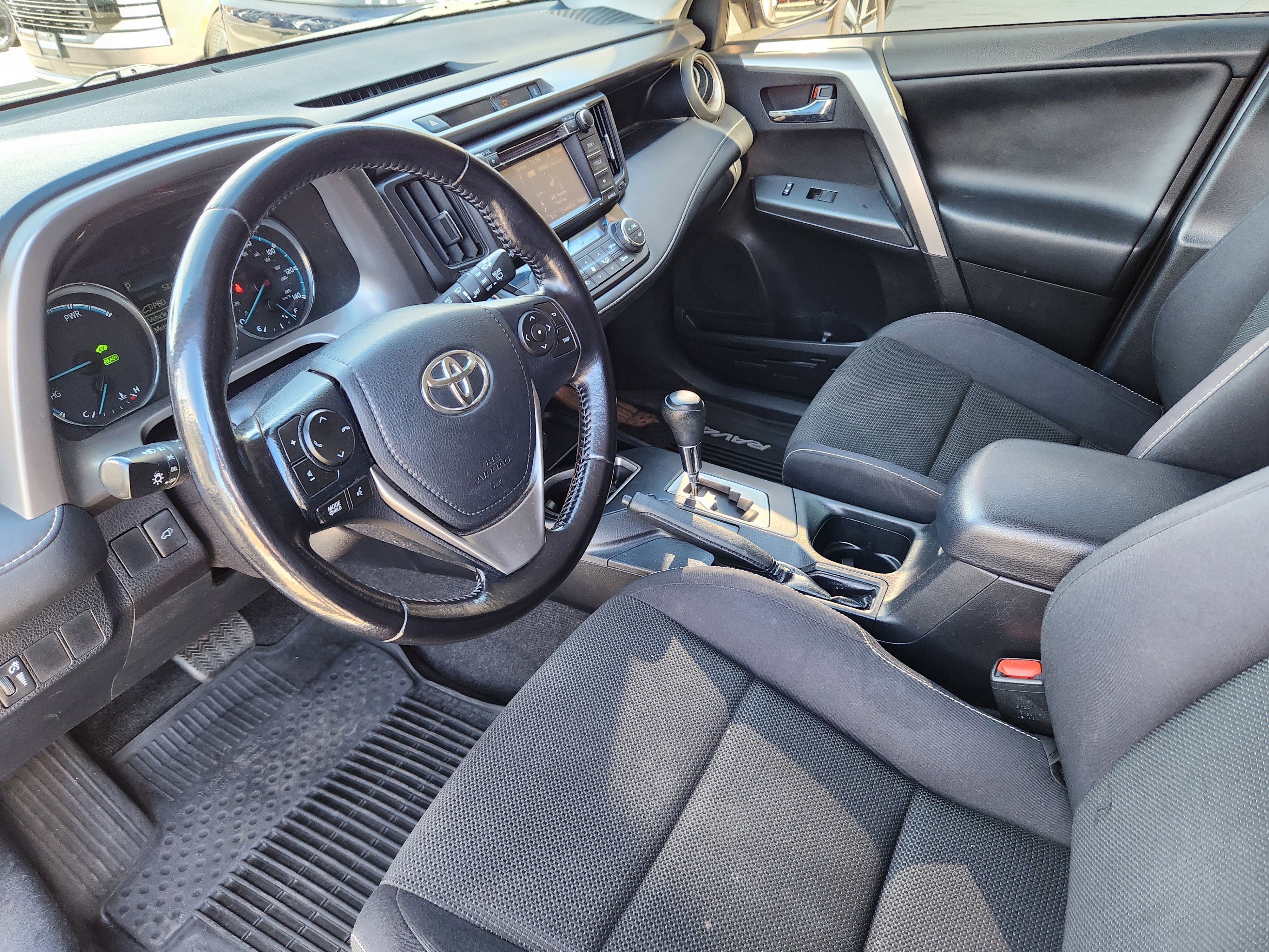 Used 2016 Toyota RAV4 XLE image 8