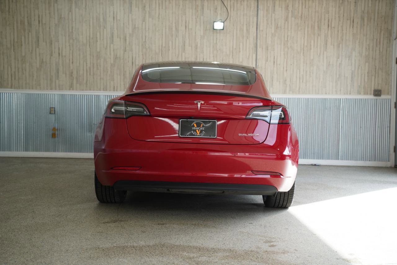 Used 2022 Tesla Model 3 Performance image 9