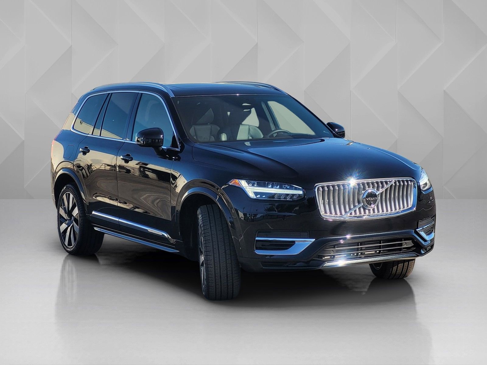 Used 2024 Volvo XC90 T8 Ultimate image 8