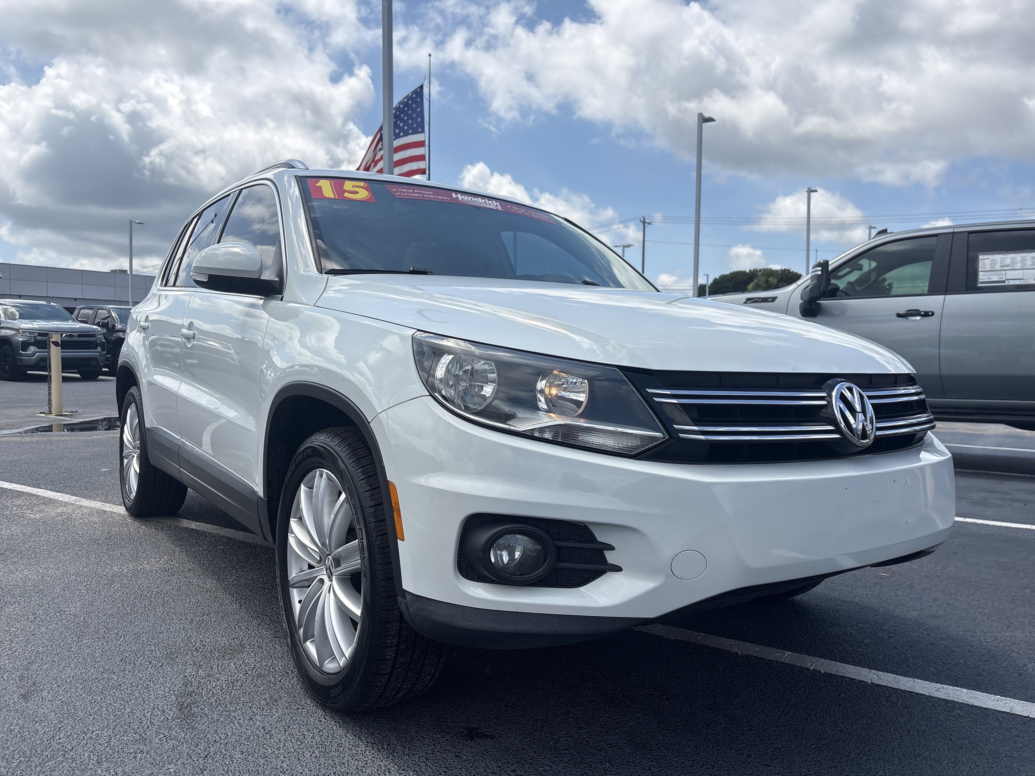 Used 2015 Volkswagen Tiguan SEL AWD/4WD image 13
