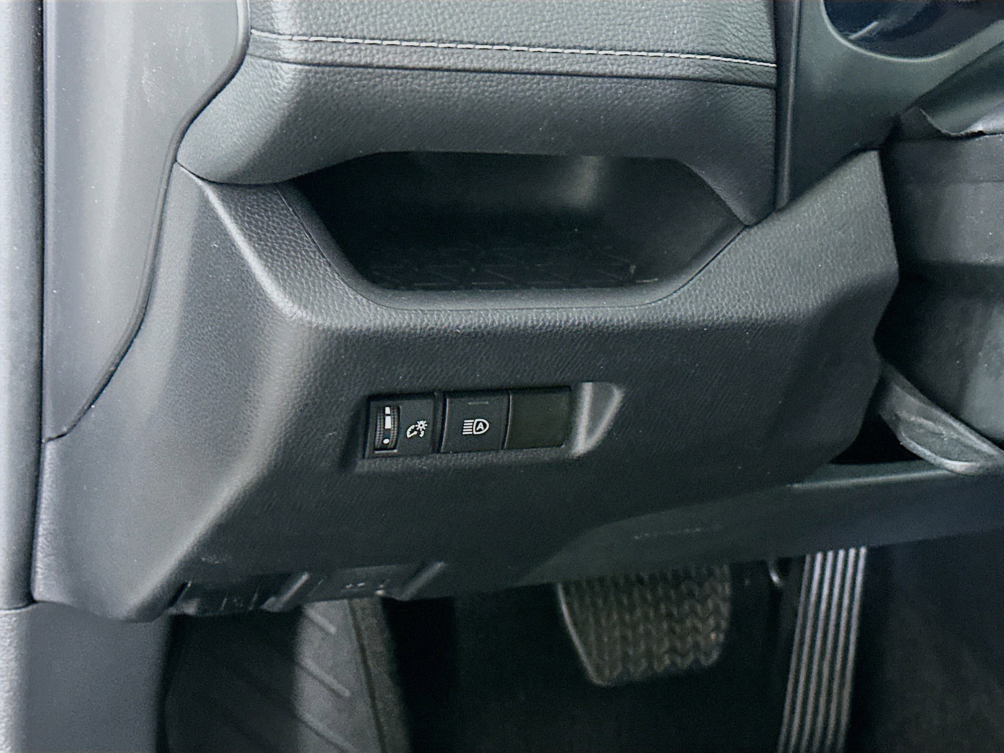 Used 2024 Toyota RAV4 LE image 16