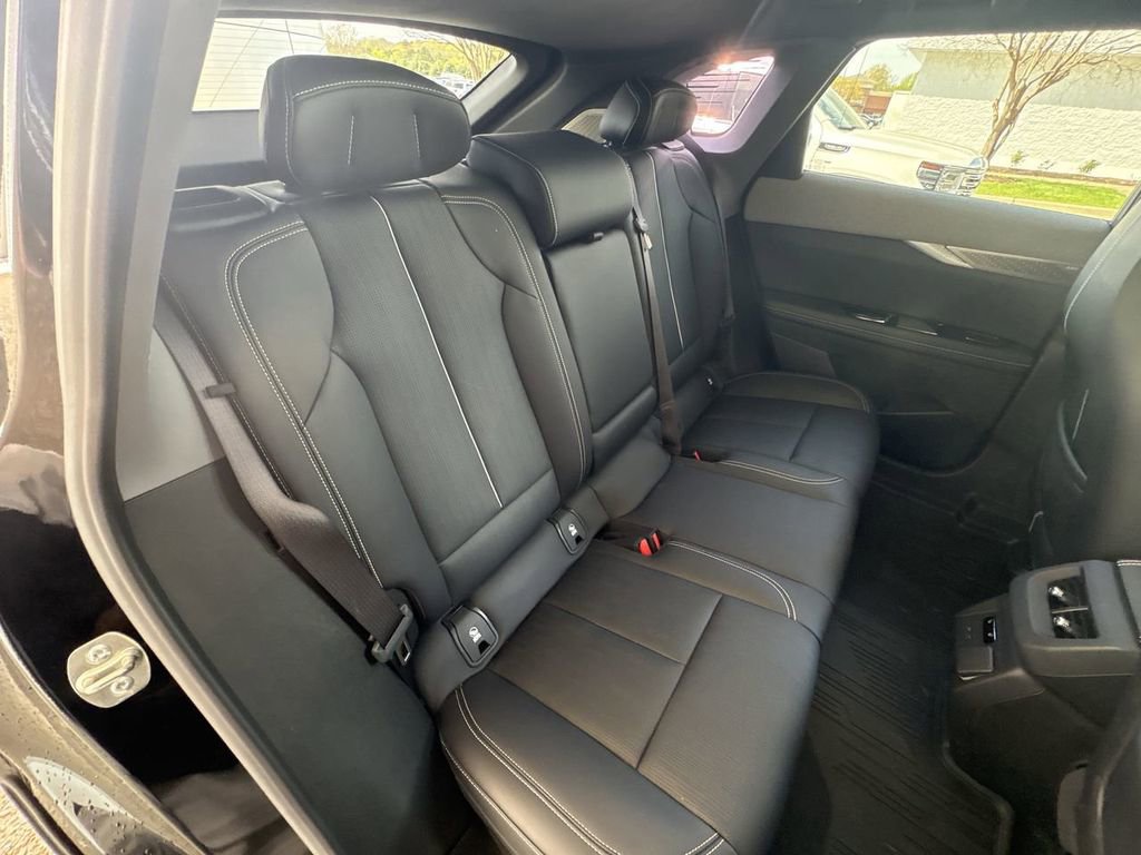 Certified 2025 Cadillac Optiq Luxury 2 w/ LPO, Floor Liner Package image 27