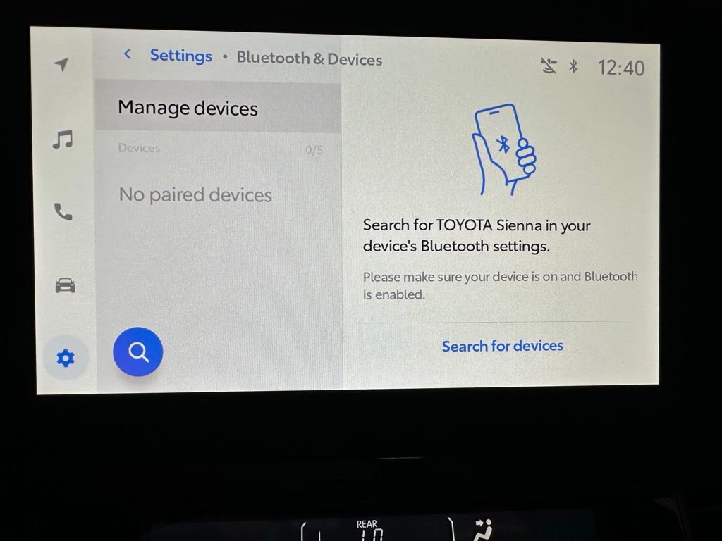 Used 2025 Toyota Sienna LE image 29