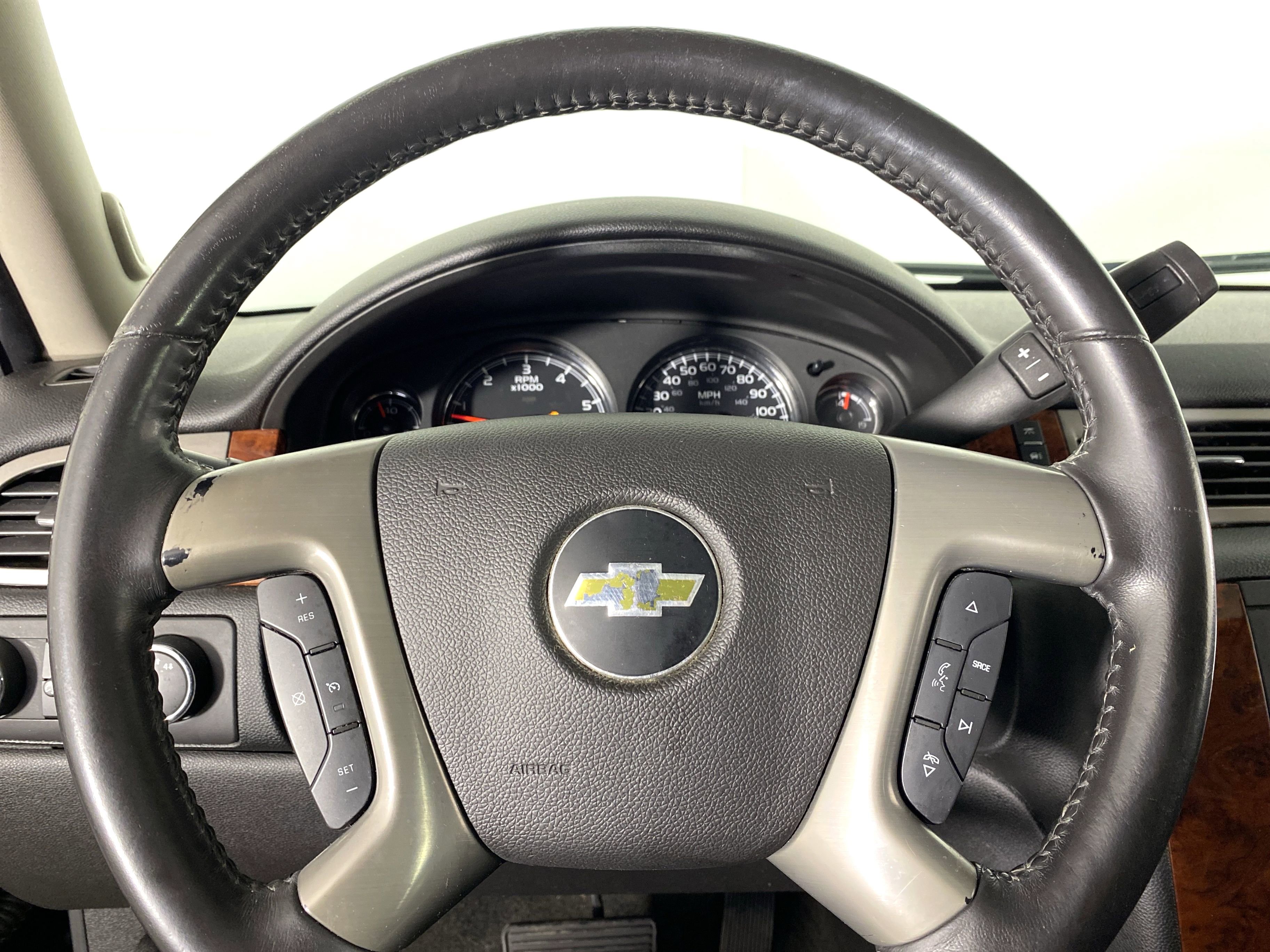 Used 2013 Chevrolet Tahoe LT w/ Luxury Package AWD/4WD image 19