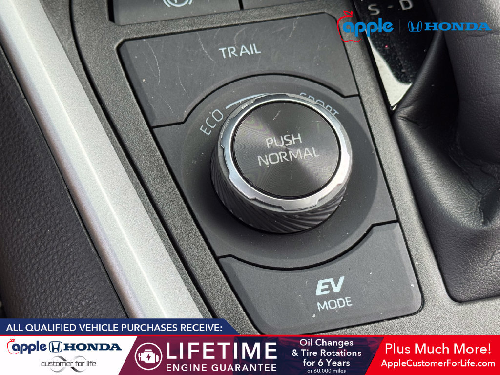 Used 2023 Toyota RAV4 XLE Premium AWD/4WD image 28