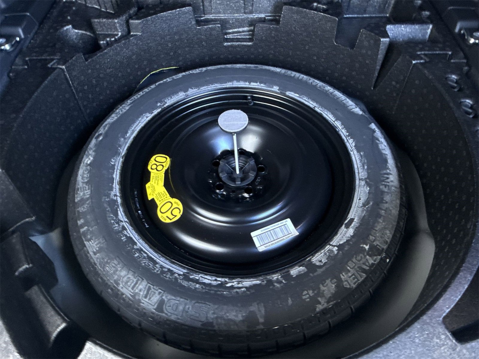 Used 2020 Land Rover Discovery Sport SE R-Dynamic image 34