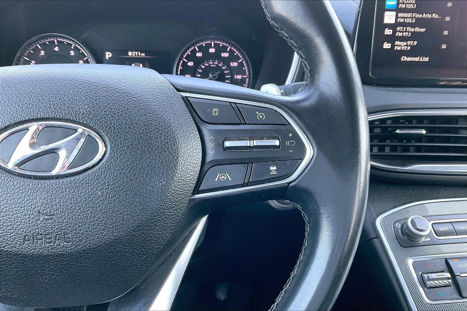 Used 2023 Hyundai Santa Fe SEL image 12