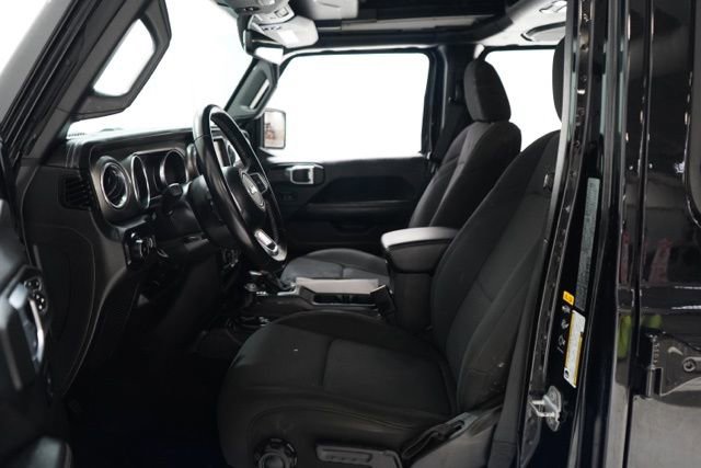 Used 2022 Jeep Wrangler Unlimited Sahara image 15