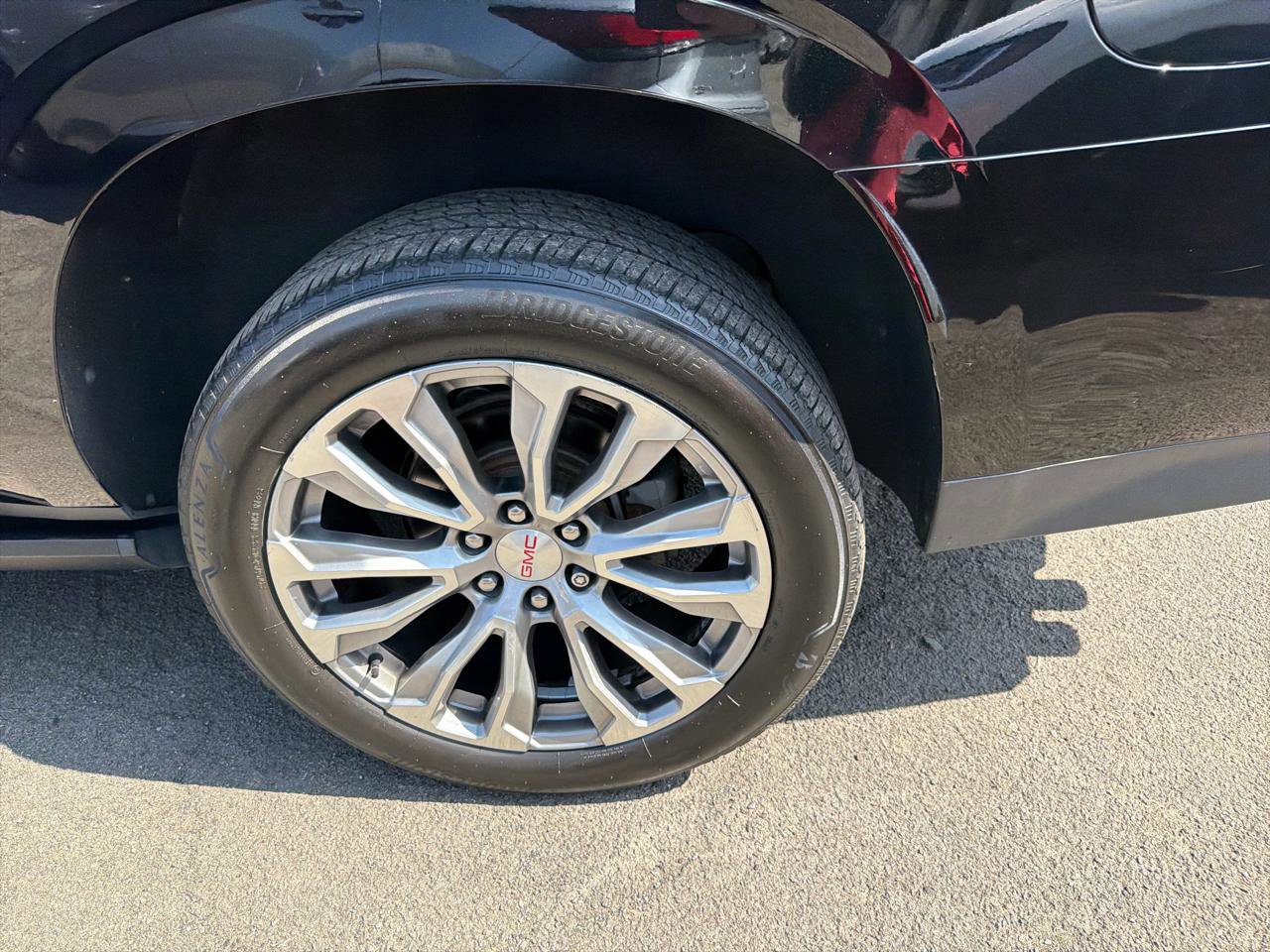 Used 2021 GMC Yukon XL Denali w/ Denali Premium Package image 14