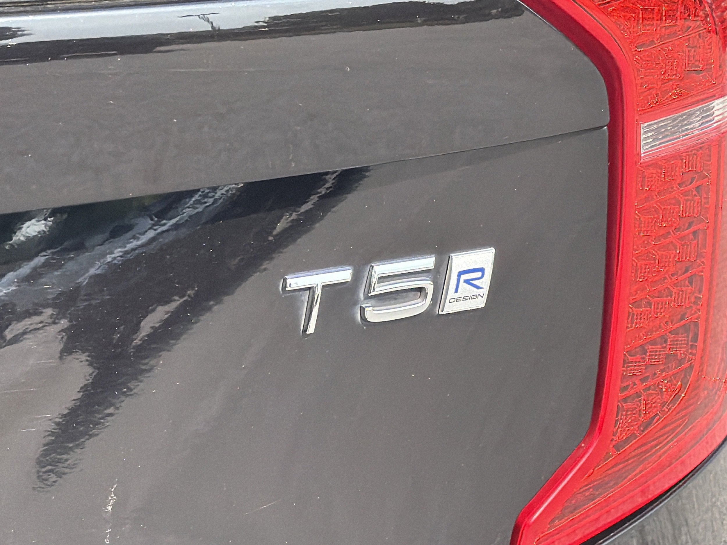 Used 2017 Volvo XC90 T5 R-Design FWD image 27