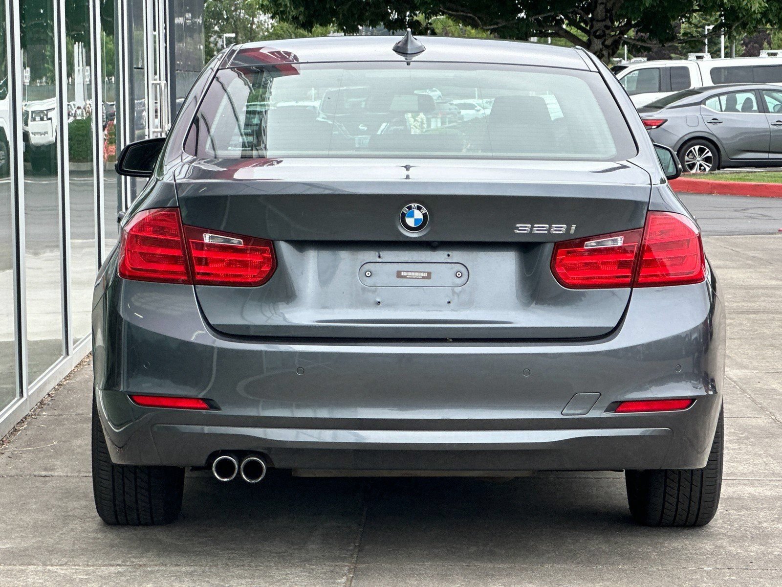 Used 2015 BMW 328i Sedan RWD image 4