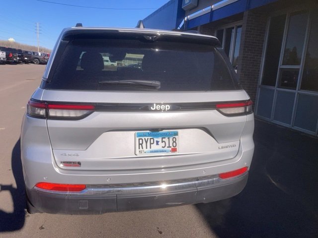 Used 2025 Jeep Grand Cherokee Limited w/ Luxury Tech Group II image 4