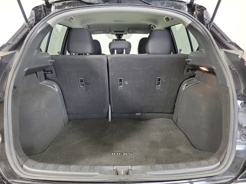 Used 2022 Nissan Kicks SV FWD image 24