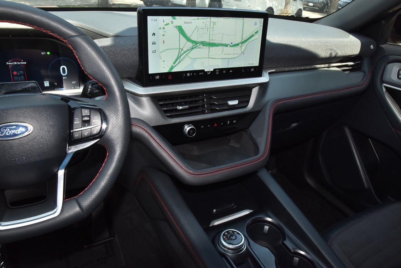 Certified 2025 Ford Explorer ST-Line RWD image 27
