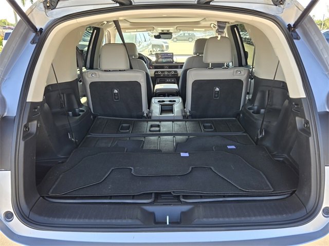 Used 2023 Honda Pilot Touring image 14