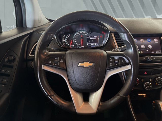 Used 2020 Chevrolet Trax LT w/ LT Convenience Package AWD/4WD image 14