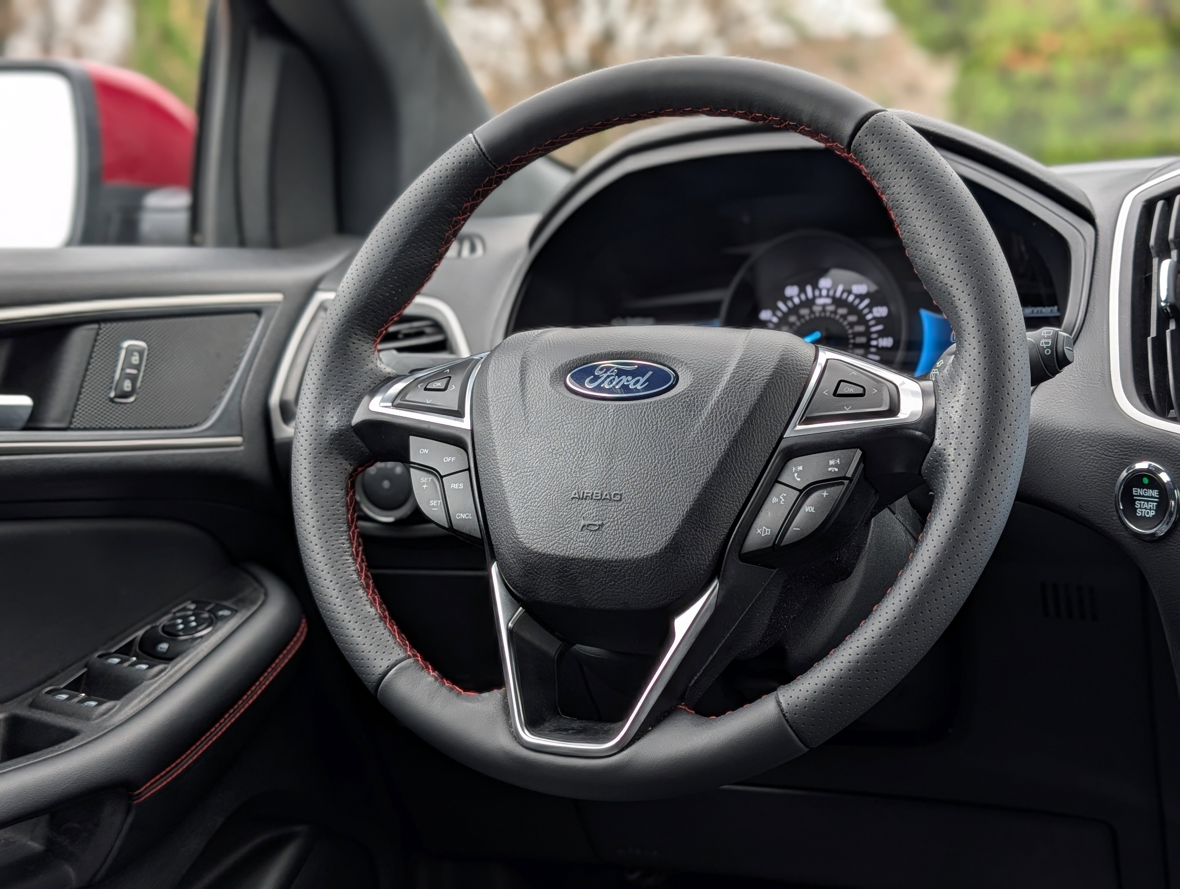 Used 2024 Ford Edge ST-Line image 14