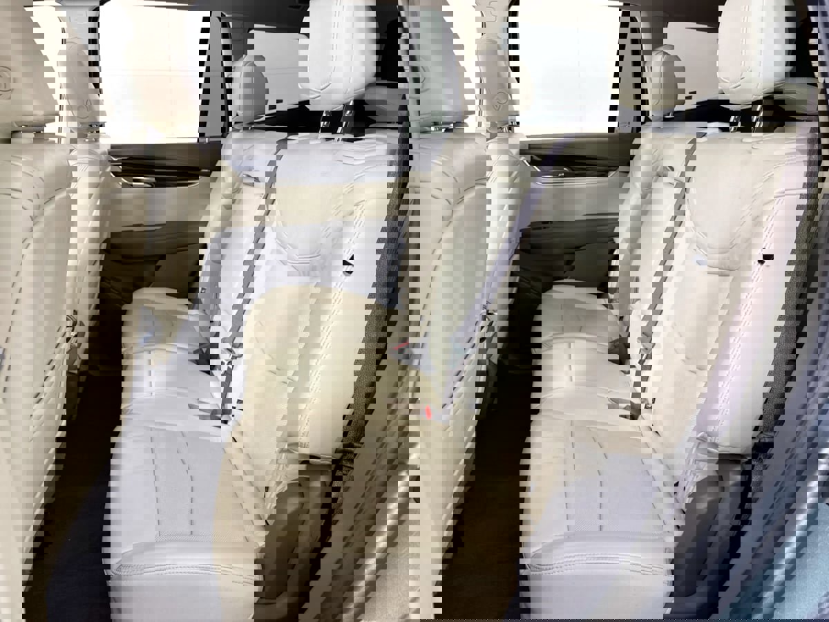 Used 2020 Cadillac XT6 Premium Luxury image 30