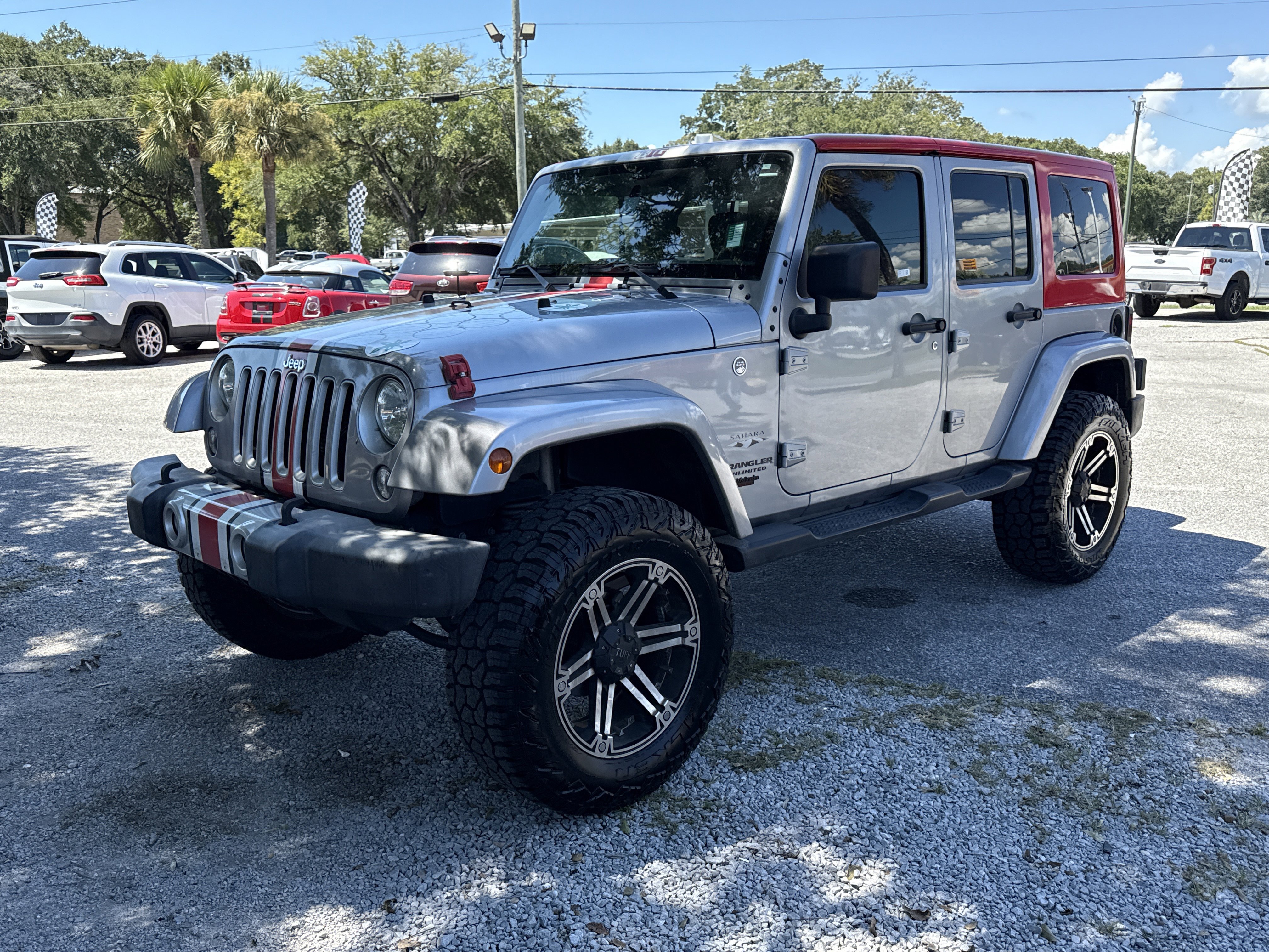 Used 2016 Jeep Wrangler Unlimited Sahara w/ Max Tow Package AWD/4WD image 1