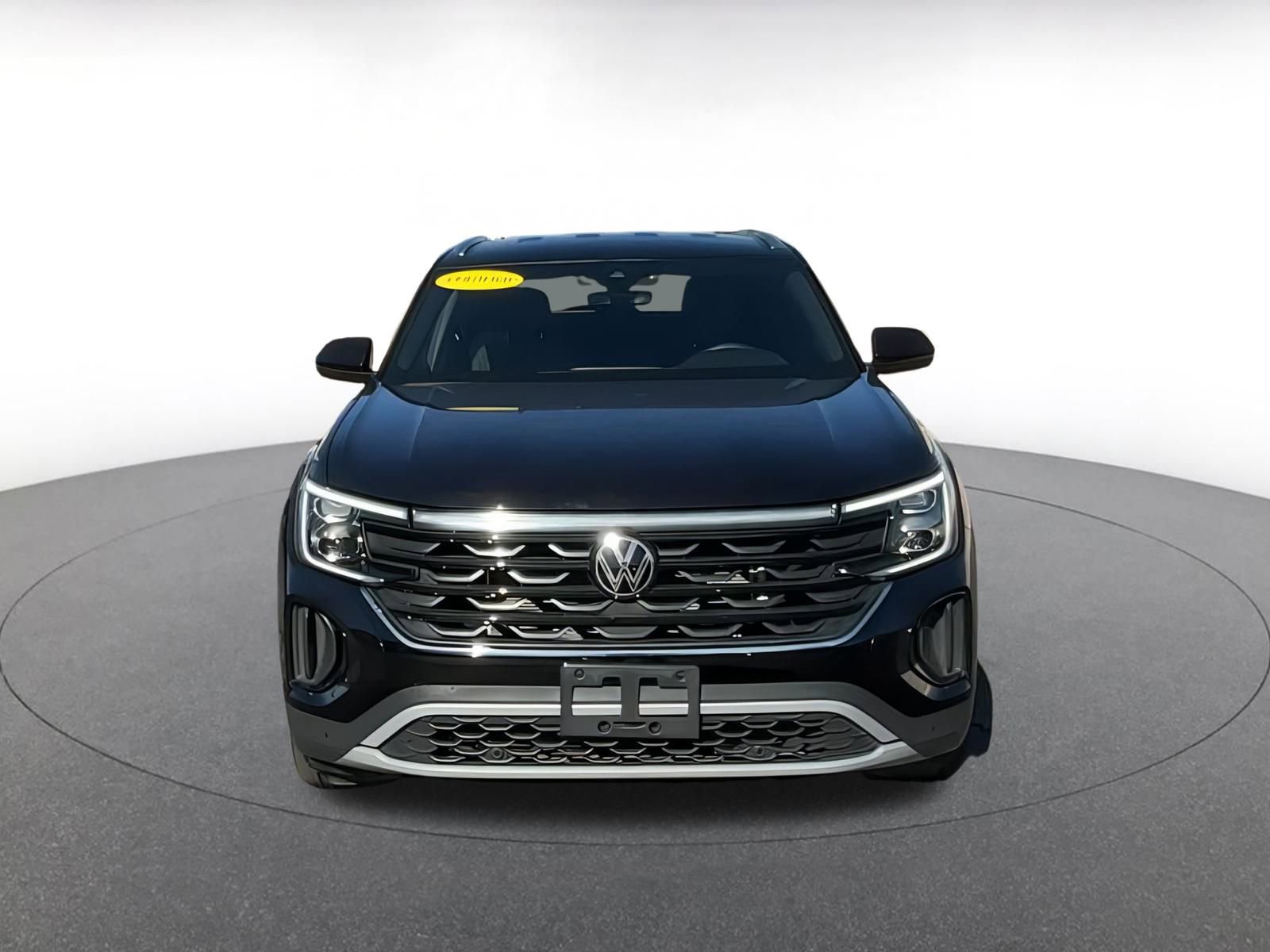 Used 2024 Volkswagen Atlas Cross Sport SE image 3