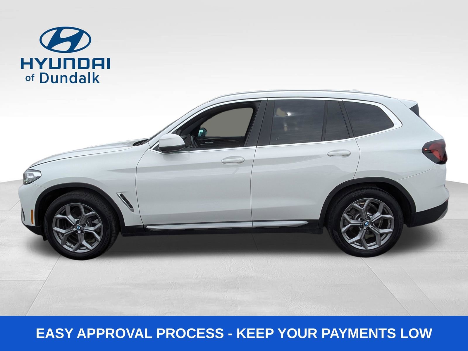 Used 2024 BMW X3 xDrive30i w/ Premium Essential Package AWD/4WD image 2