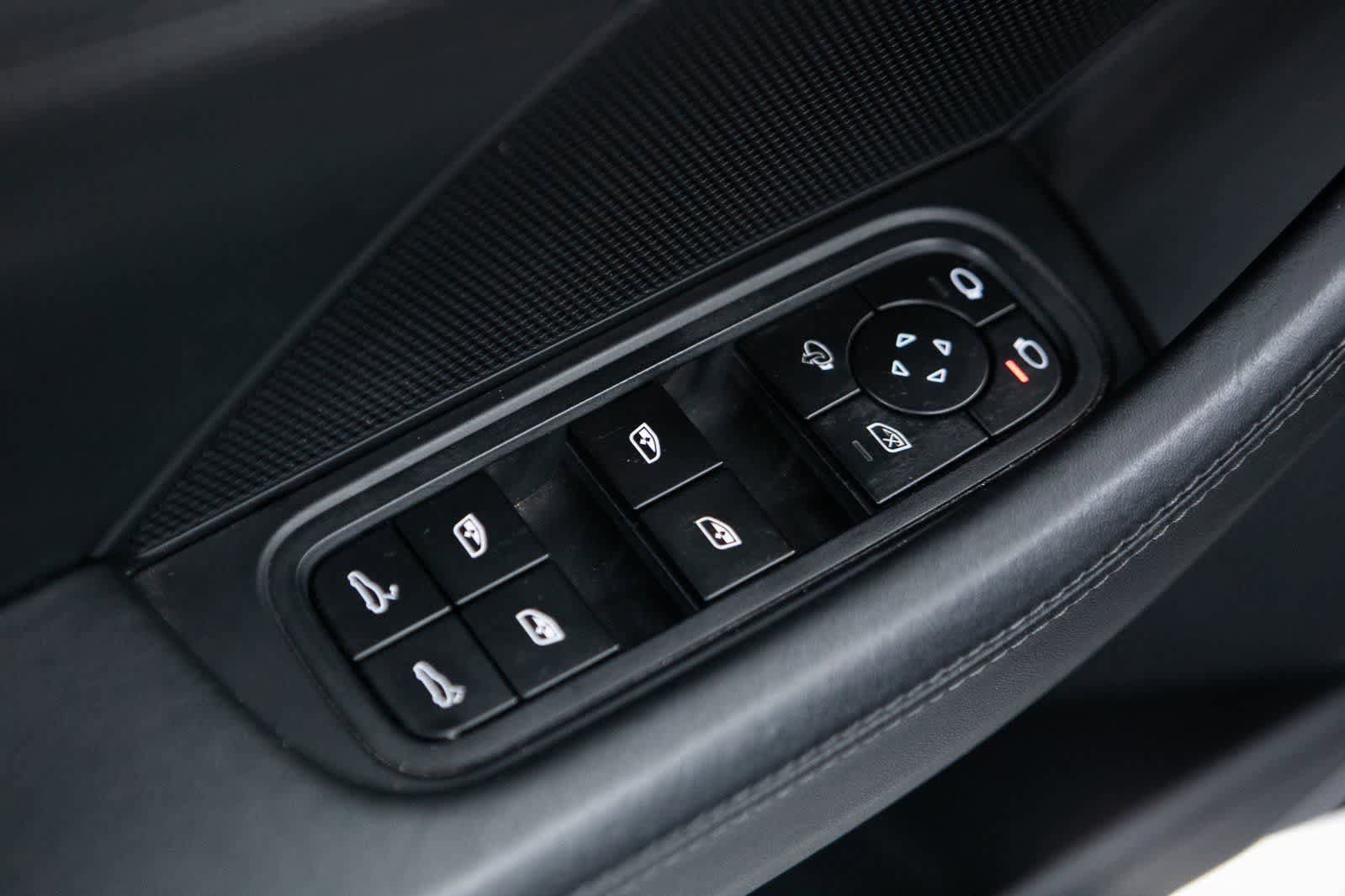 Certified 2022 Porsche Panamera 4S AWD/4WD image 18