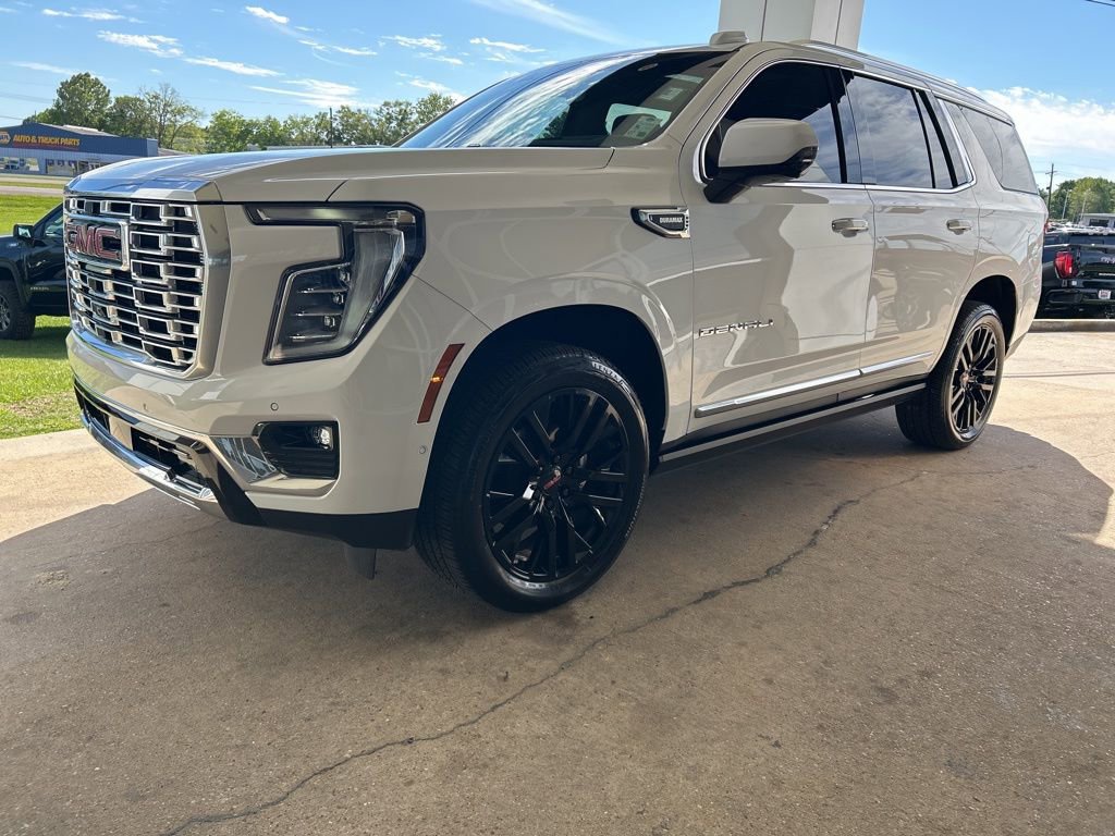 Used 2025 GMC Yukon Denali w/ Denali Reserve Package image 4