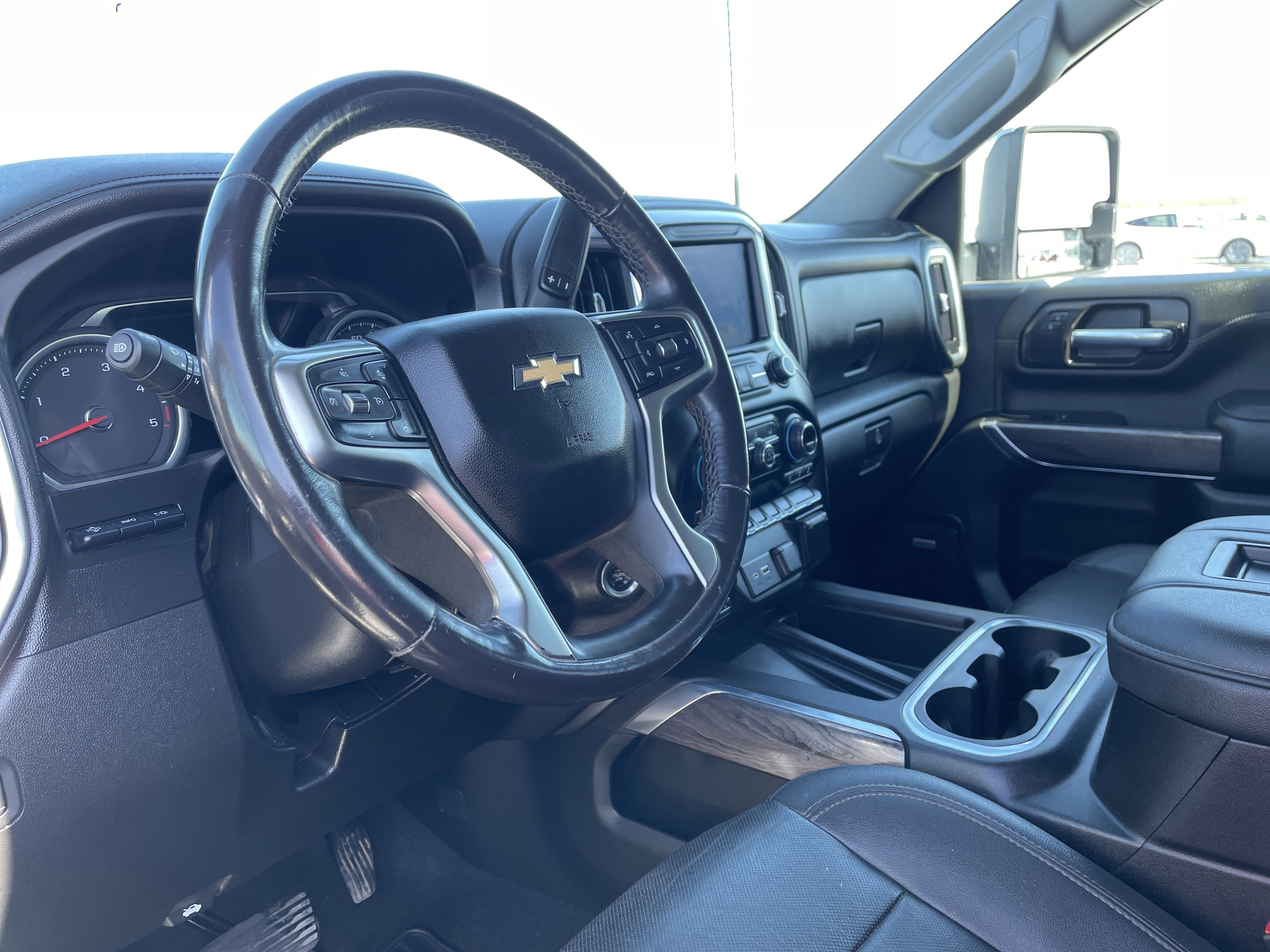 Used 2021 Chevrolet Silverado 3500 LTZ w/ LTZ Premium Package image 9