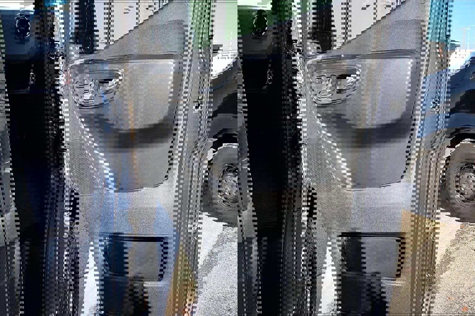 Used 2020 Mercedes-Benz Sprinter 2500 image 23