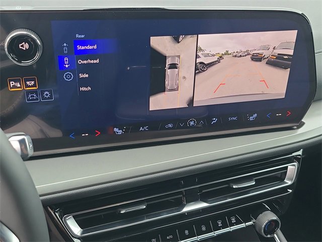 New 2026 Chevrolet Traverse LT w/ Driver Confidence Package image 33