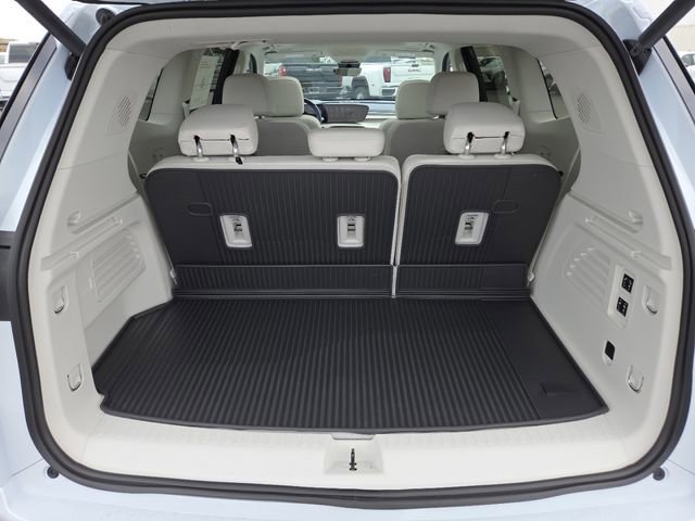 New 2026 Buick Enclave Avenir w/ Super Cruise Package AWD/4WD image 29