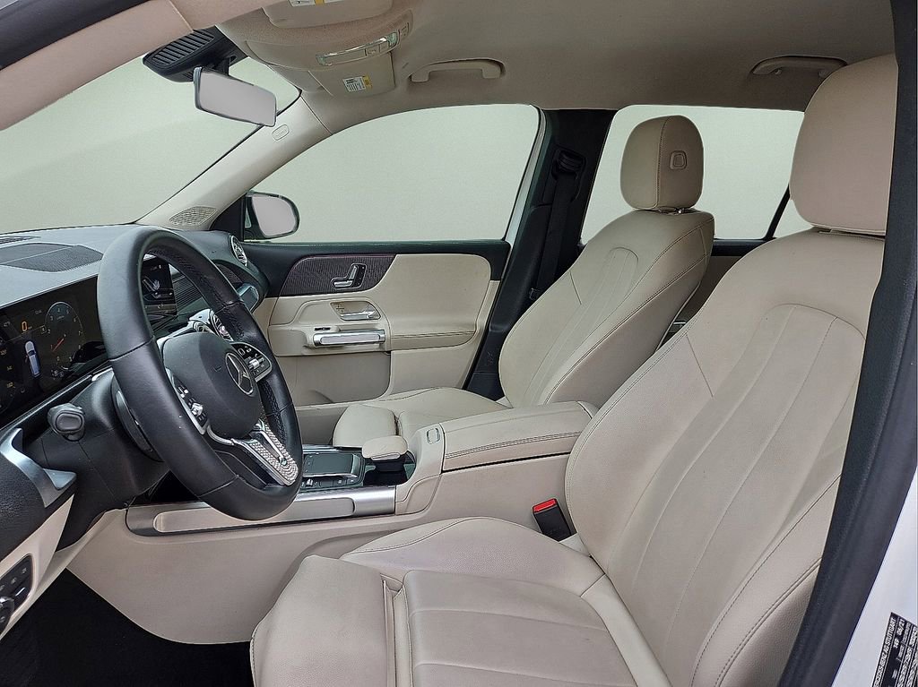 Used 2021 Mercedes-Benz GLB 250 w/ Premium Package image 21