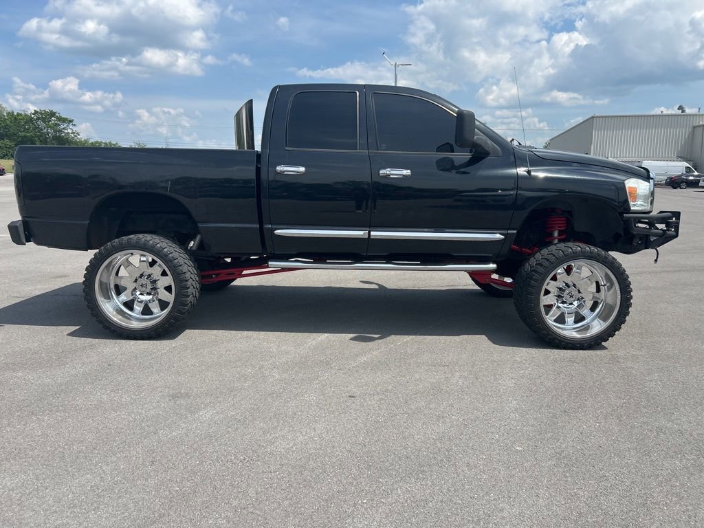 Used 2006 Dodge Ram 2500 Truck Laramie AWD/4WD image 2