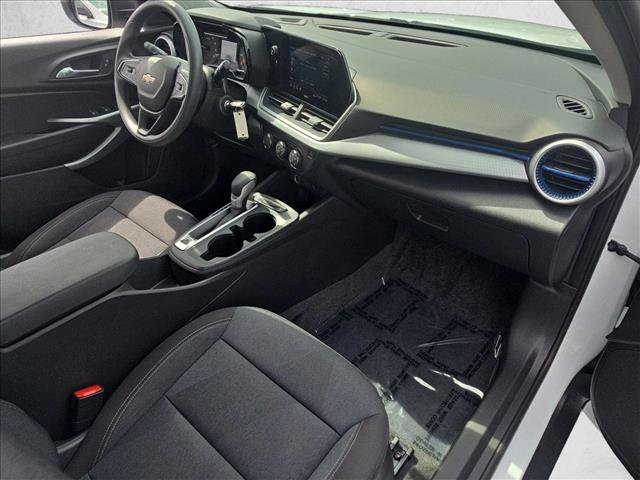 Certified 2025 Chevrolet Trax LS w/ Driver Confidence Package FWD image 20