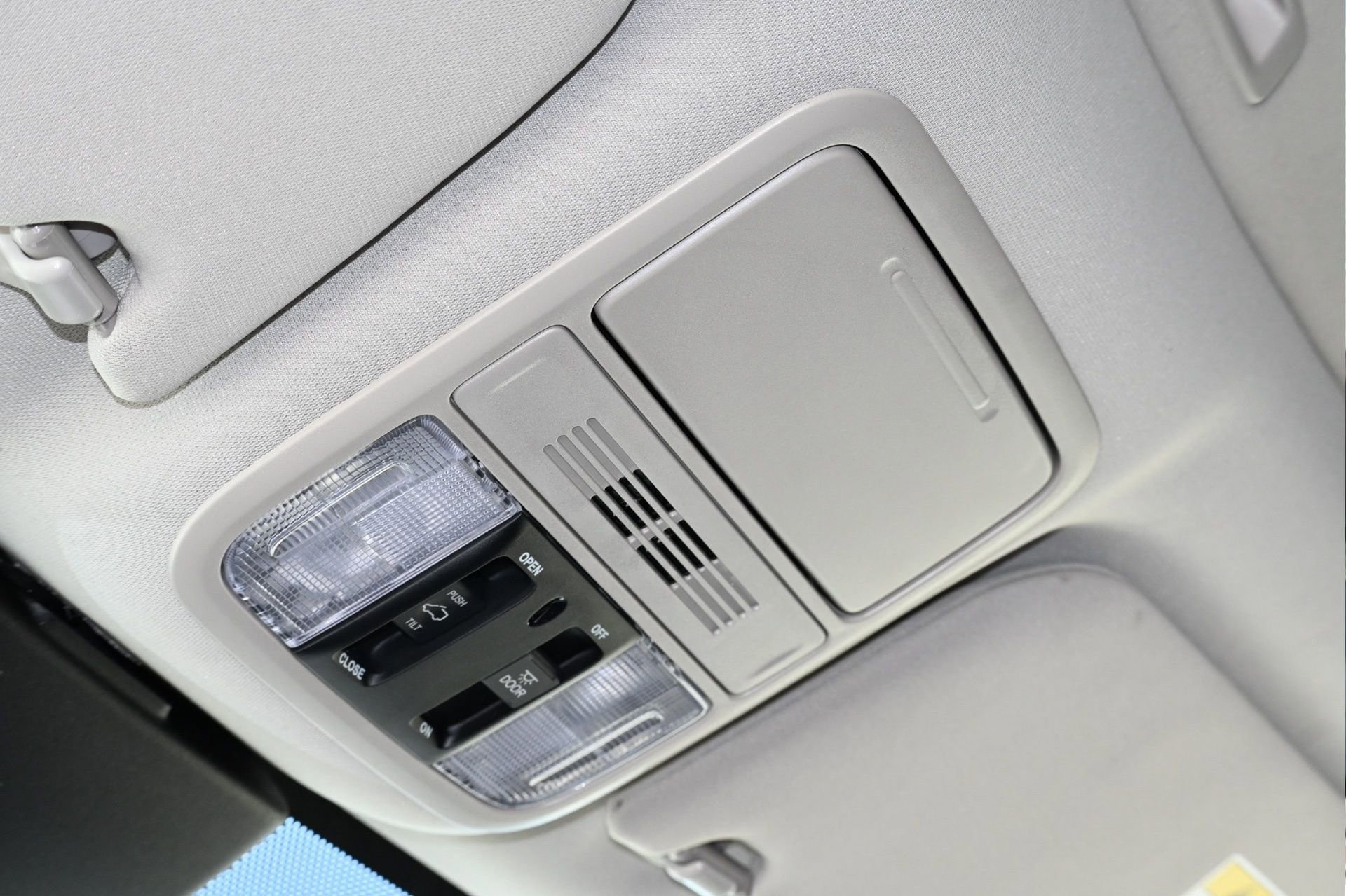 New 2025 Honda Odyssey Touring image 32