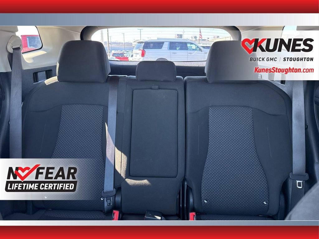 Used 2025 Kia Sportage LX image 32