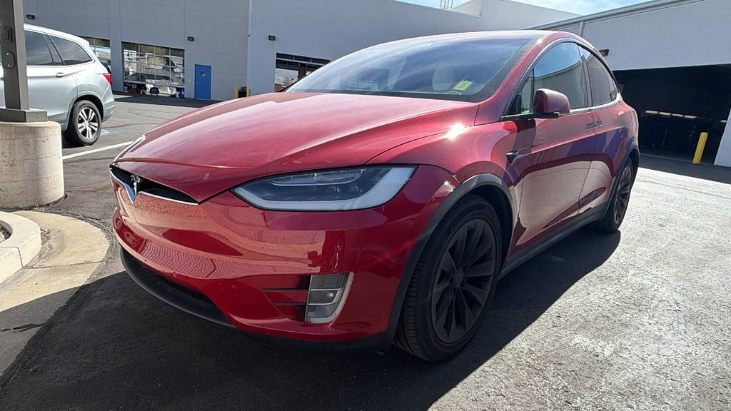 Used 2019 Tesla Model X 100D image 4