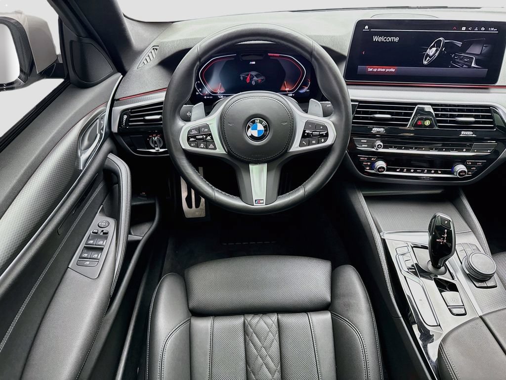 Used 2022 BMW 530i w/ M Sport Package RWD image 10