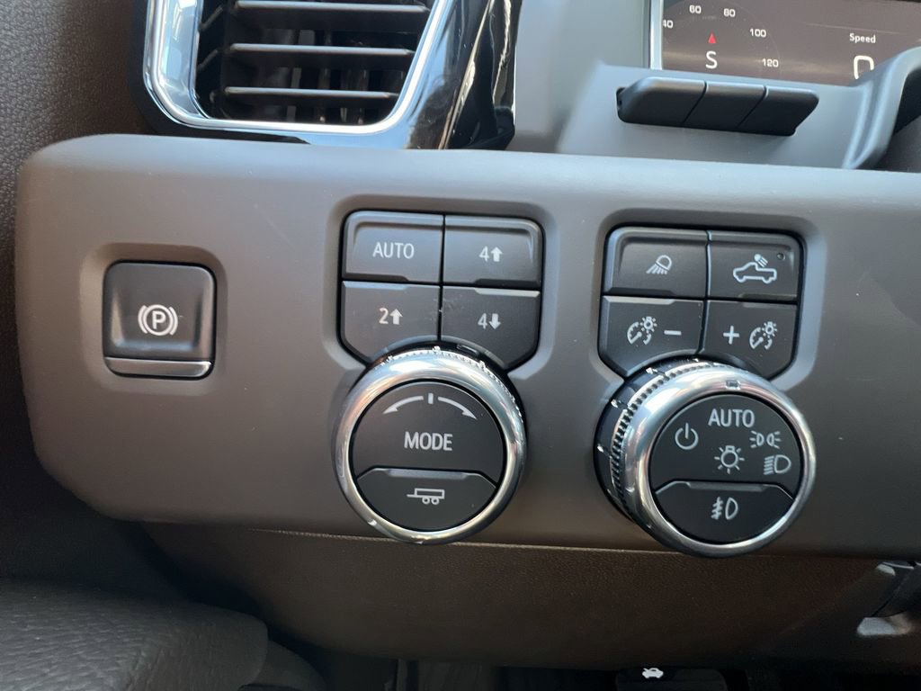 New 2026 GMC Sierra 3500 Denali w/ Denali Reserve Package image 18