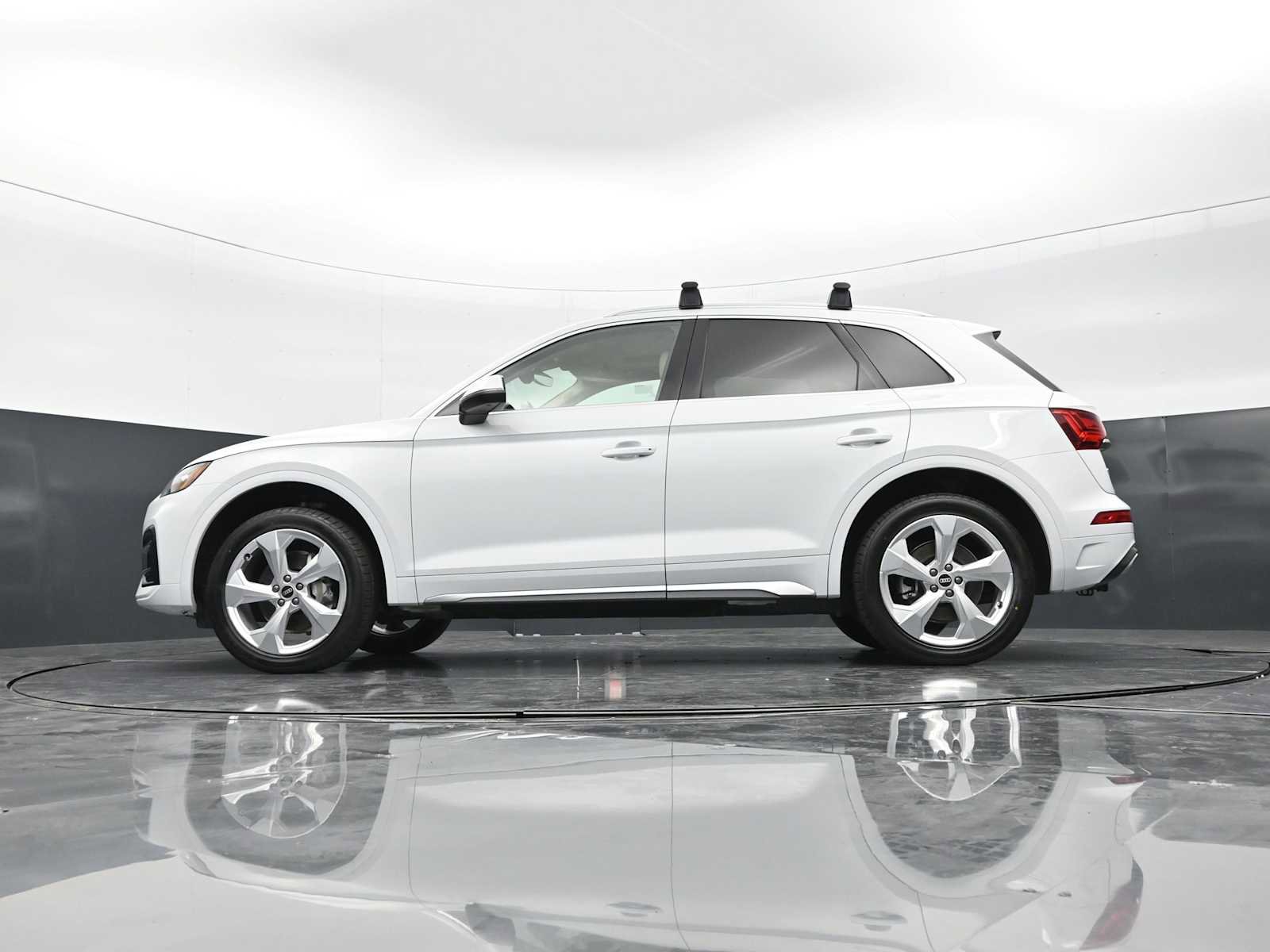 Used 2021 Audi Q5 2.0T Premium Plus w/ Premium Plus Package AWD/4WD image 31