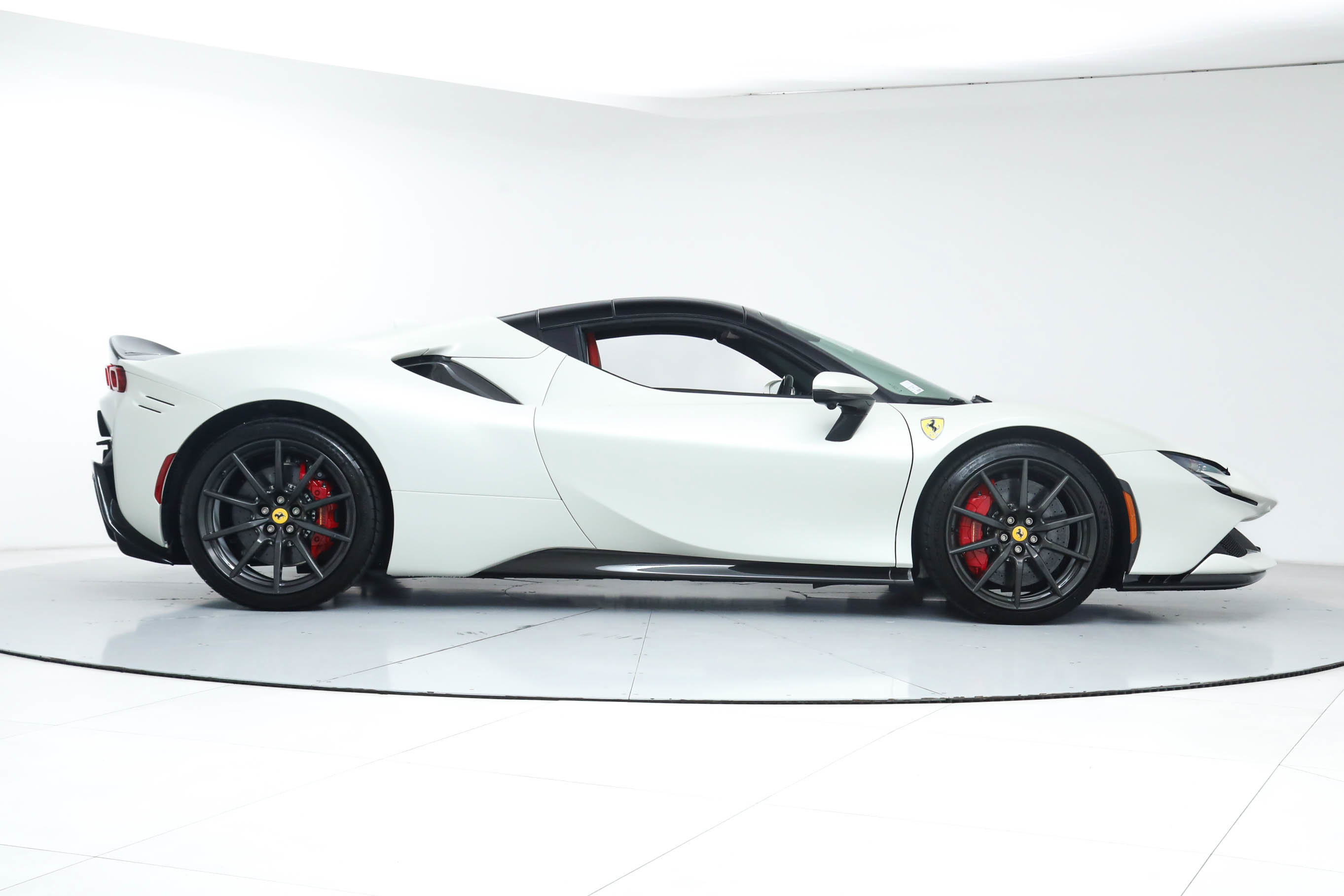 Certified 2025 Ferrari SF90 Spider AWD/4WD image 11