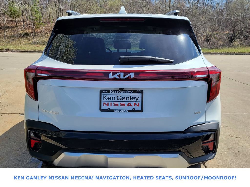Used 2024 Kia Seltos EX image 4