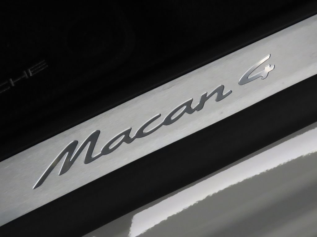 New 2026 Porsche Macan 4 Electric AWD/4WD image 42
